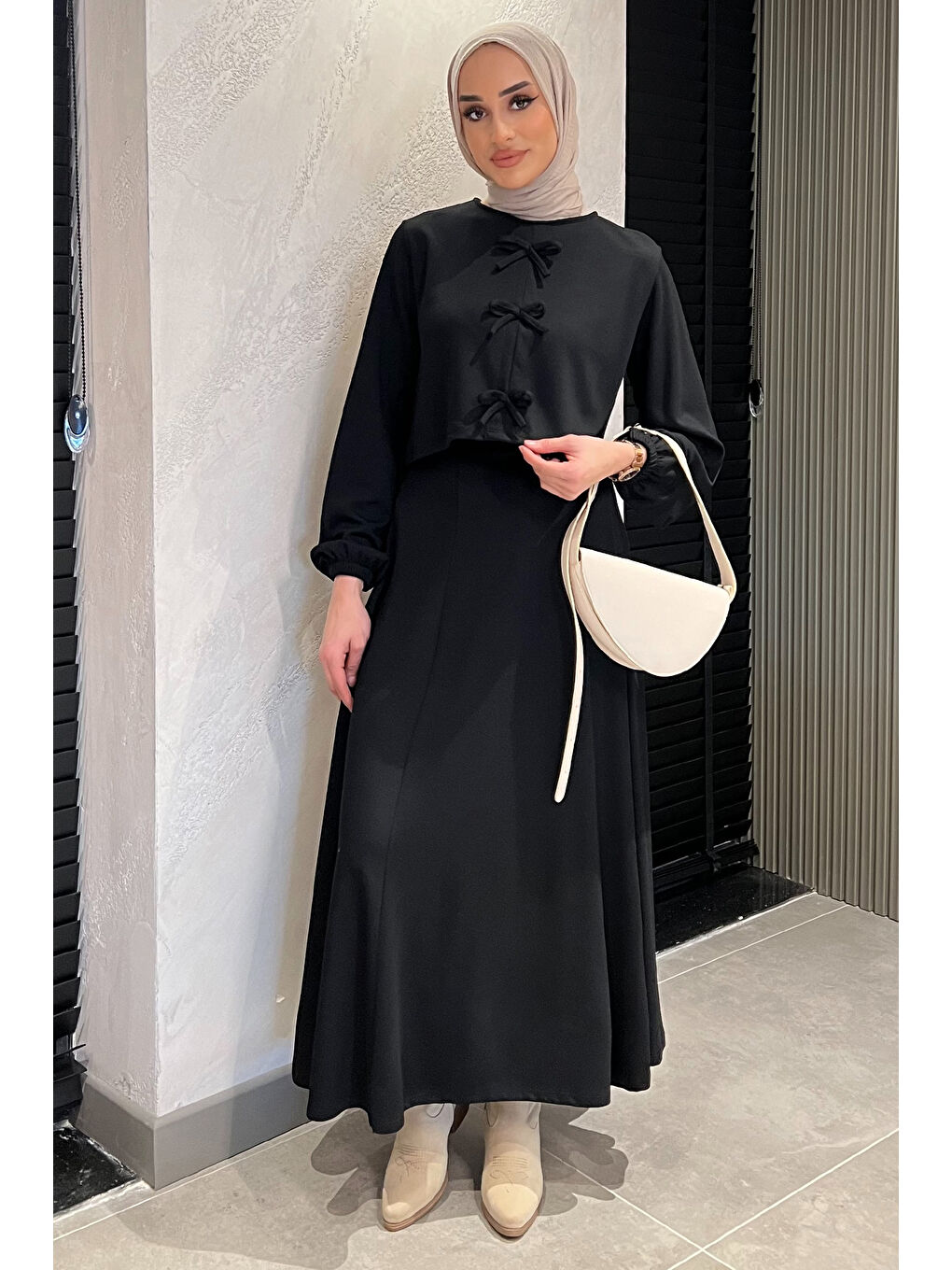 Siyah Kurdele Detaylı Etek Bluz Tesettür İkili Takım-2