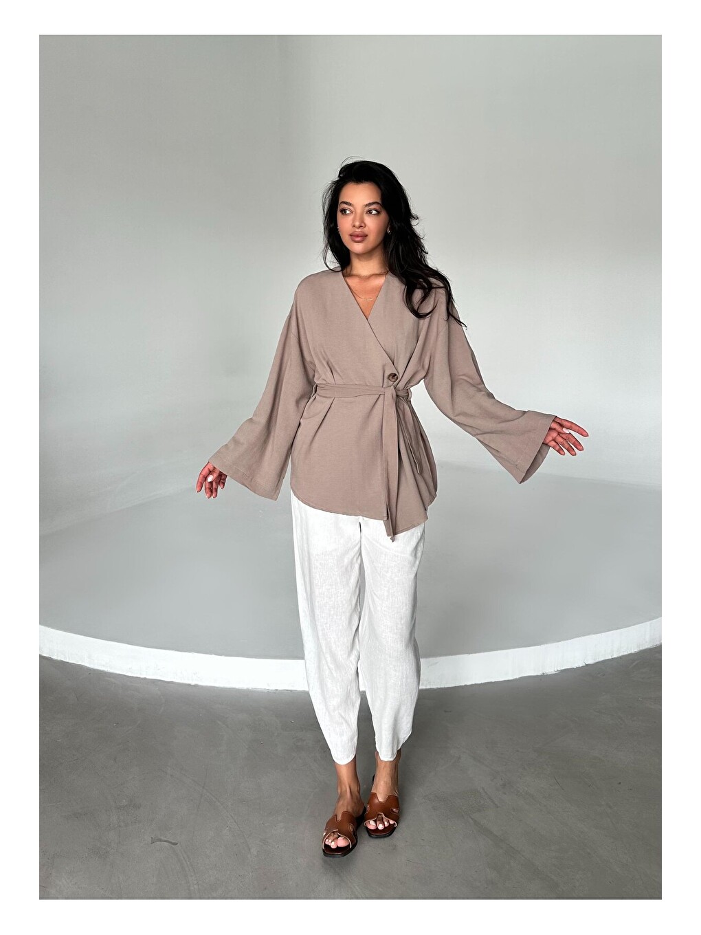 Kahverengi Sütlü Kahve Düğme Detaylı Kemerli Kimono - 005-2