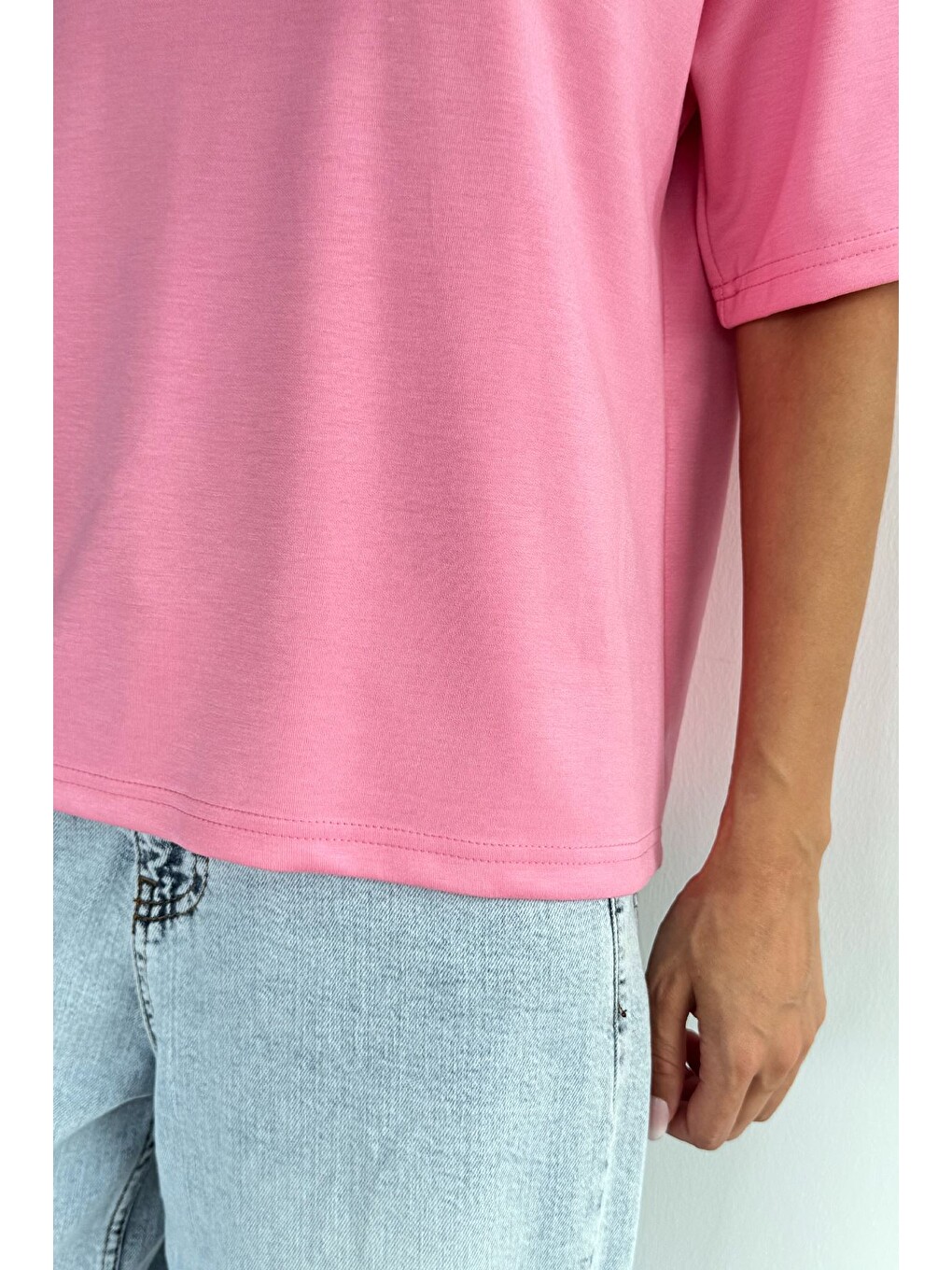Pembe Kadın Bisiklet Yaka Leopar Baskılı Tişört-4
