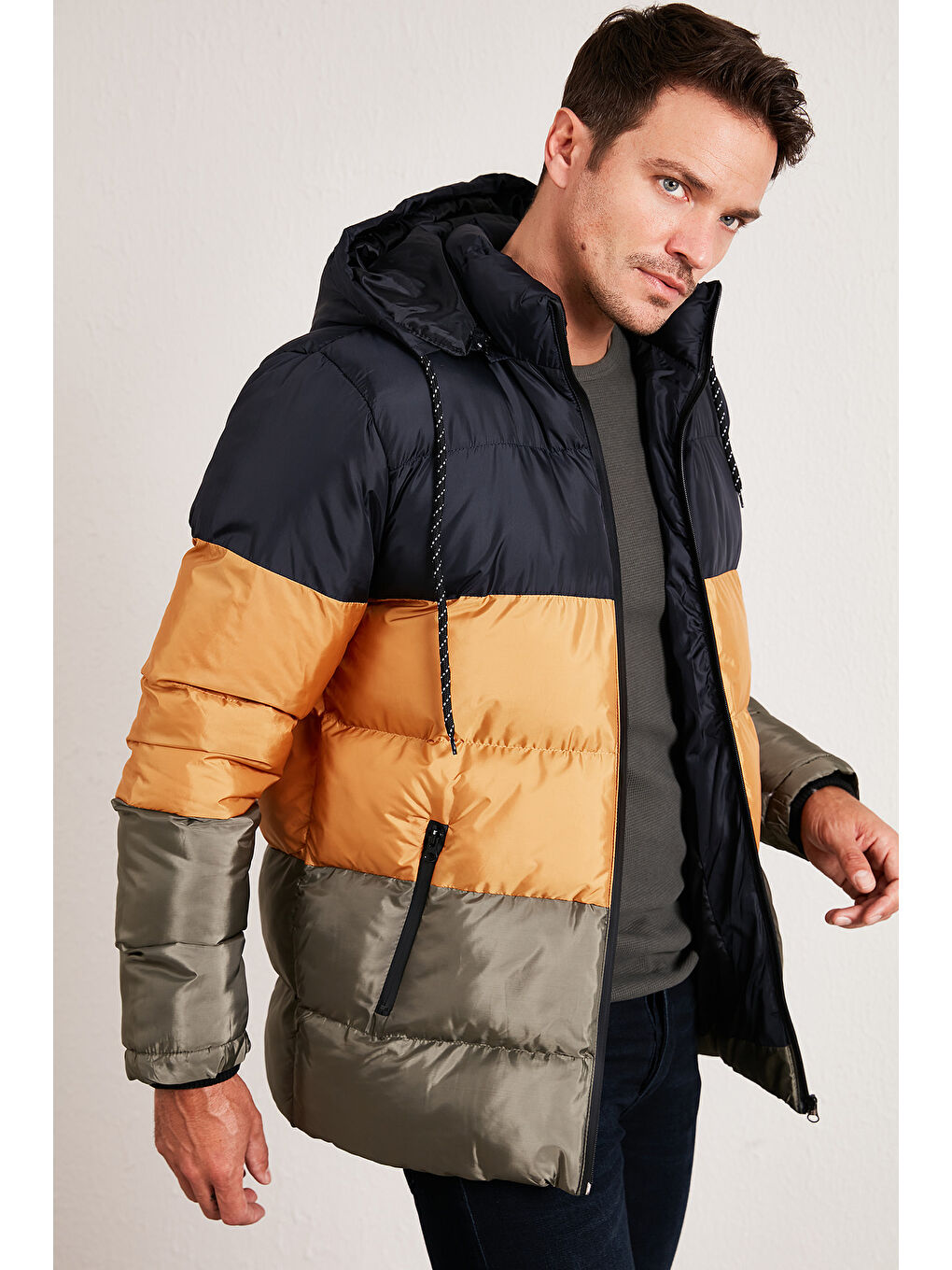 Mavi Slim Fit Çıkarılabilir Kapüşonlu Şişme Mont 5761090-2