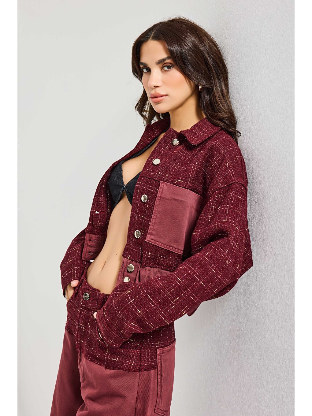 Kadın Bordo 6w6-35 Dokuma Denim Kumaş Karışımlı Önü Düğmeli Özel Tasarım Bomber Ceket-3