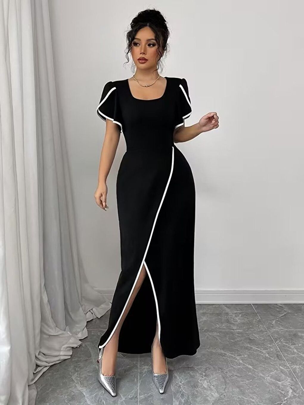 Siyah Kadın Kısa Kollu Kare Yakalı önden çapraz Kesim Detaylı Krep Elbise-1