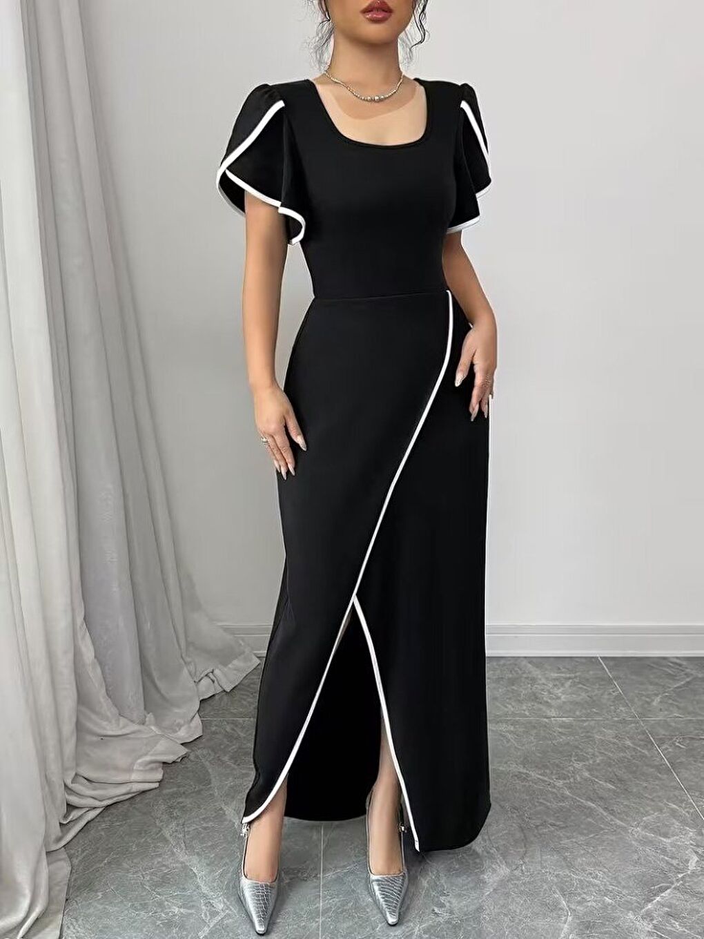 Siyah Kadın Kısa Kollu Kare Yakalı önden çapraz Kesim Detaylı Krep Elbise-3