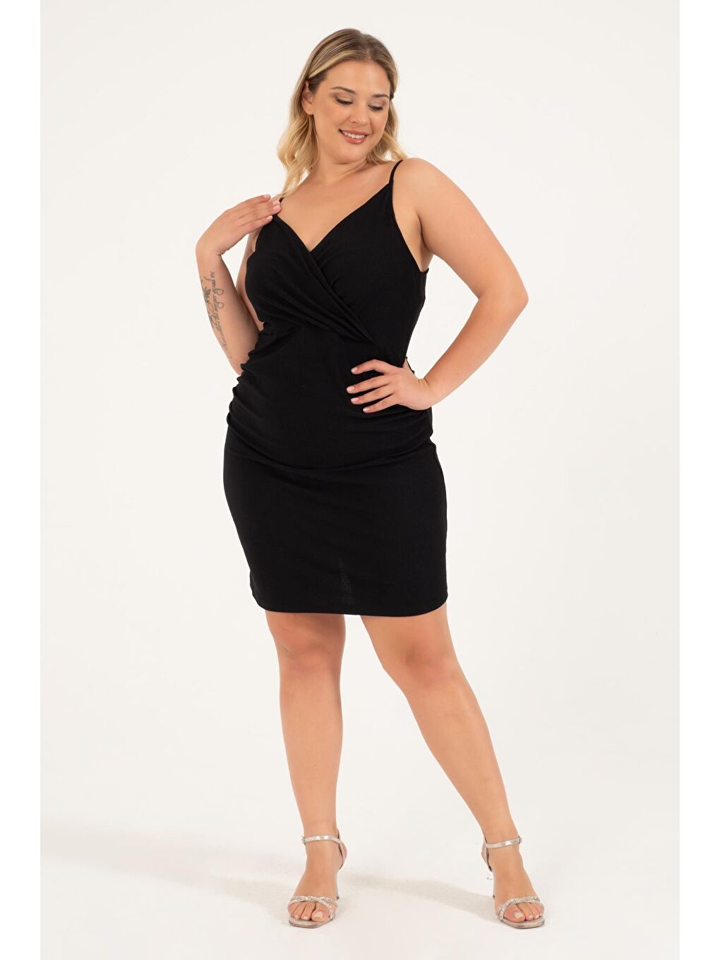 Siyah Anvelop Drapeli Elbise