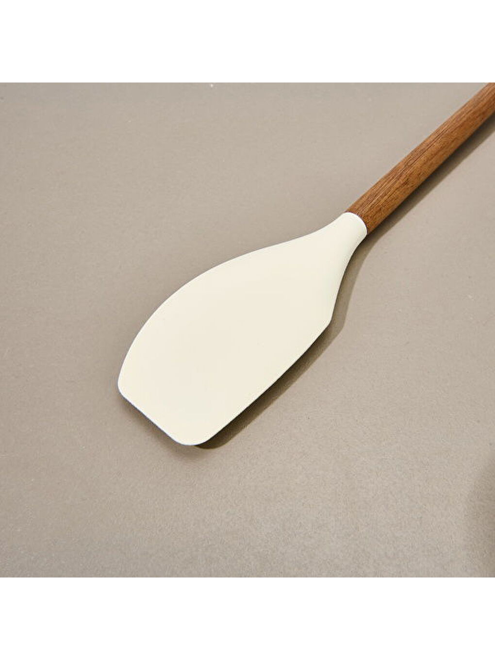 Akasya Saplı Silikon Servis Spatulası - Kahverengi / Krem-1