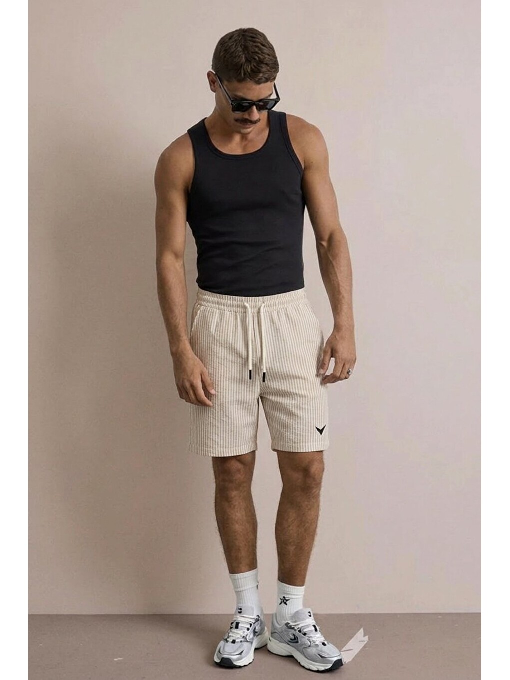 Ekru Erkek Nakışlı Premium Comfort Çizgili Krem Şort