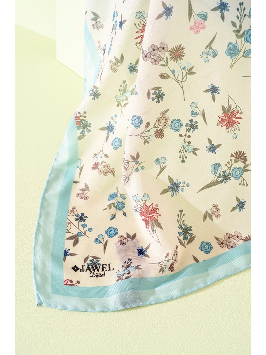 Turkuaz Kadın Digital Baskılı Çiçek Desen Soft Eşarp-1