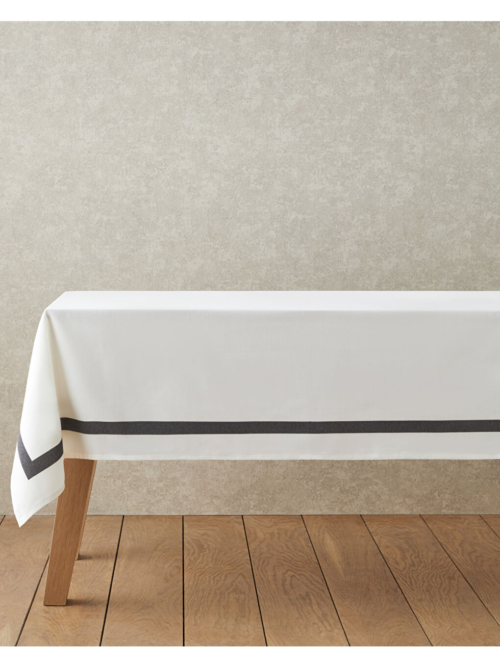 Veloria Polyester Masa Örtüsü 150x200 cm Siyah - Beyaz