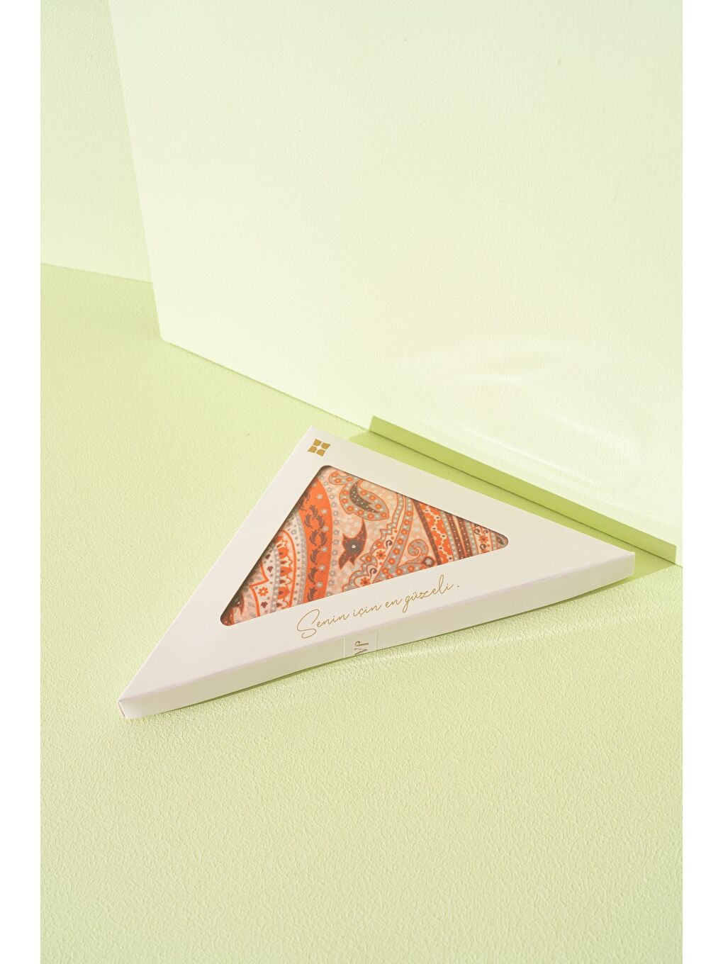 Turuncu Kadın Pamuksu Etnik Desenli Soft Eşarp-2