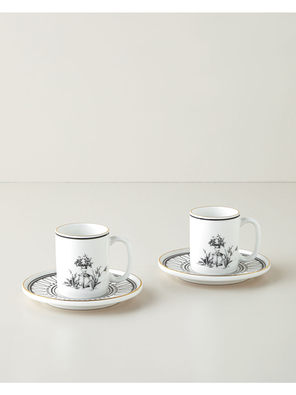 White Chic Bone Porselen 4 Parça 2 Kişilik Kahve Fincan Takımı 90 ml Siyah-Beyaz-Gold