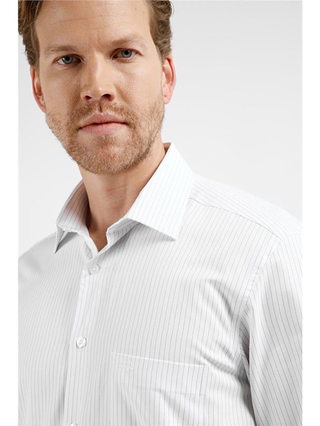 Beyaz - Siyah Çizgili Desen Sert Yaka Uzun Kol Cepli Comfort Fit Pamuklu Gömlek 1004255274-4