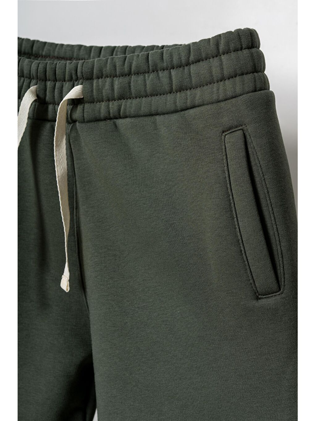 Haki 3 İp Bol Paçalı Kız Çocuk Eşofman Altı-1