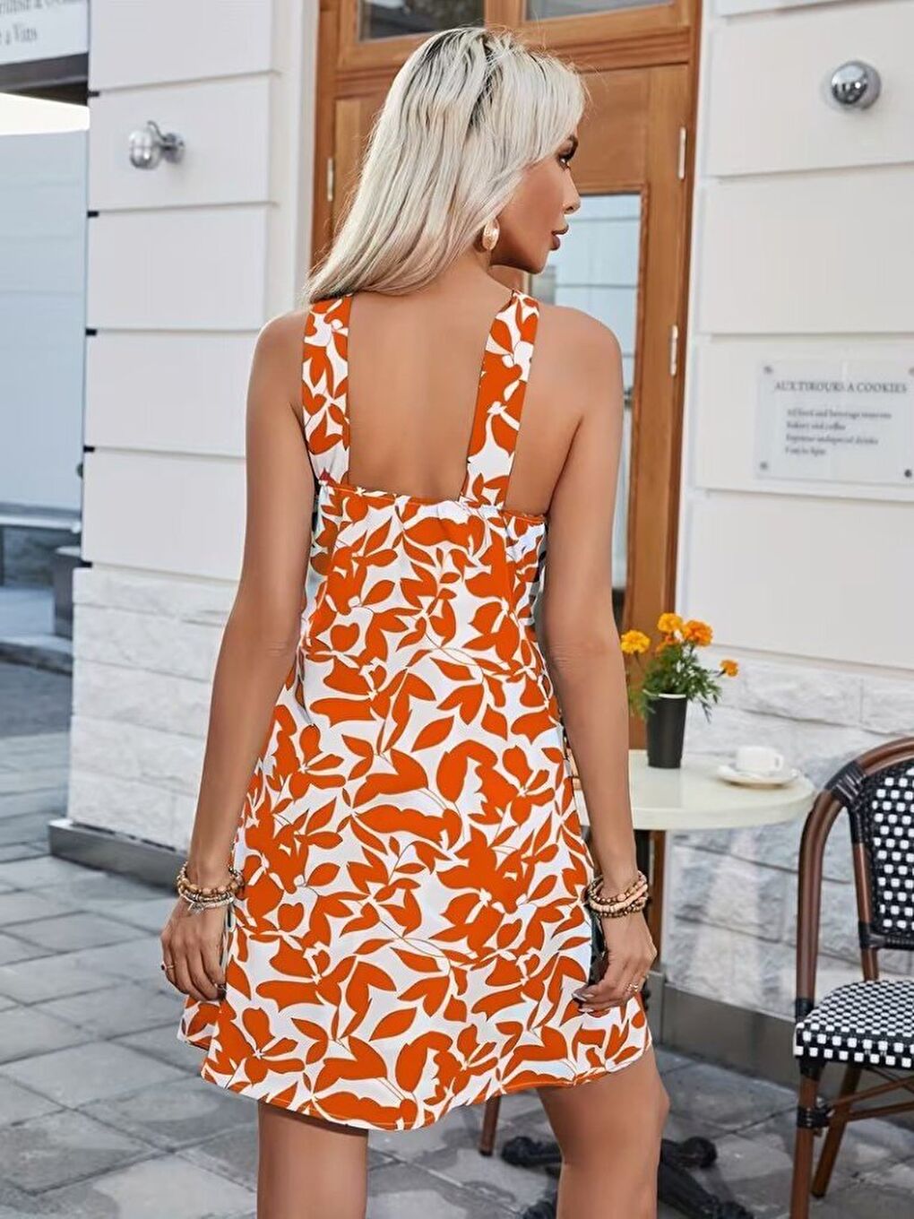 Turuncu Kadın Boyundan çapraz Askı Damla Detaylı Omuzlardan Açık Desenli Kısa Süprem Elbise-2