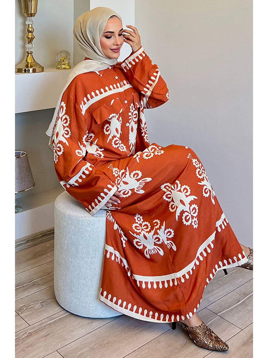 Kahverengi Desenli Boydan Düğmeli Tesettür Viskon Elbise-2