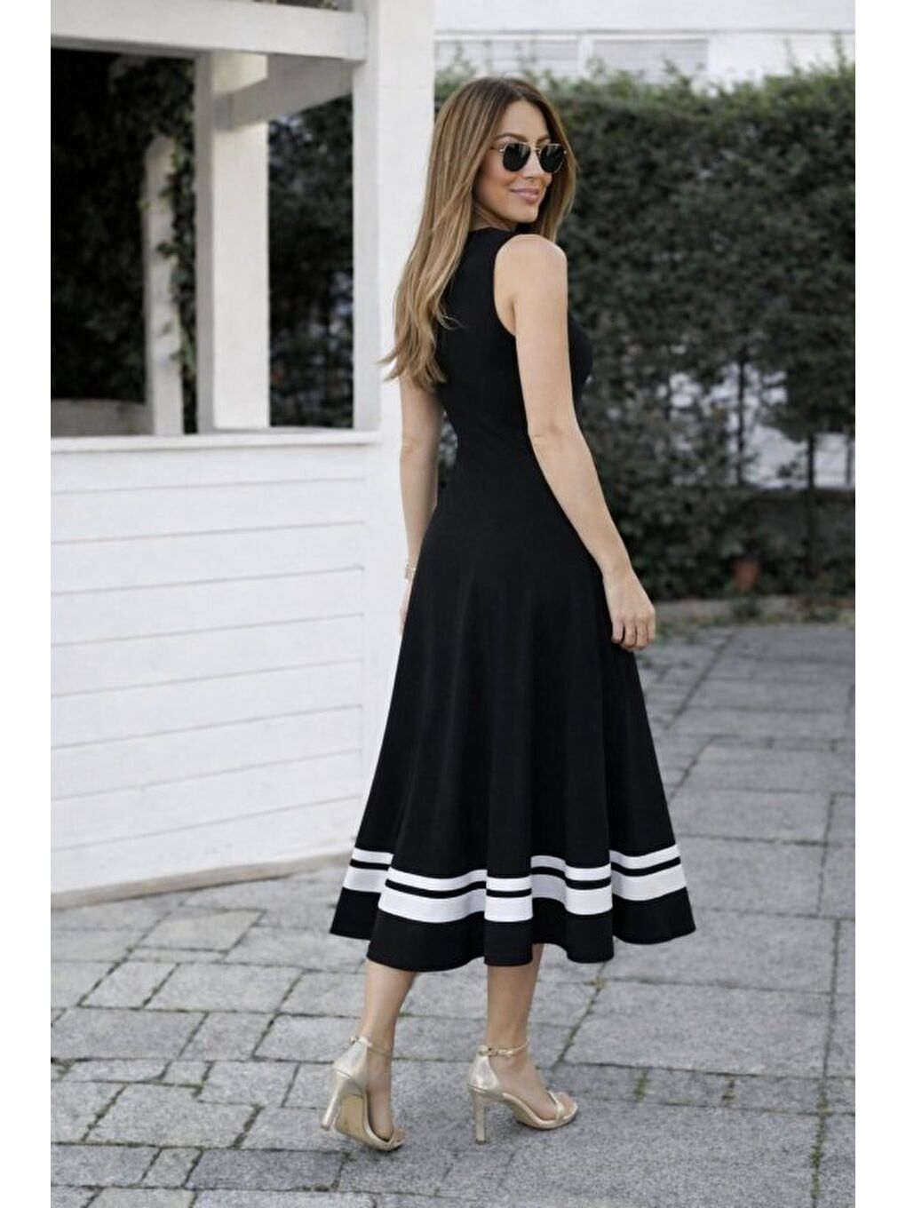 Siyah Kadın Askılı Yuvarlak Yakalı Etek Ucu şerit Detaylı Uzun Viskon Elbise-2