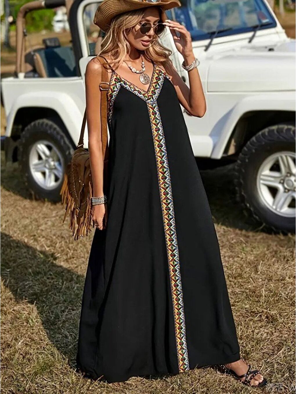 Siyah Kadın Askılı V Yakalı Etnik şerit Detaylı Uzun Viskon Elbise-2