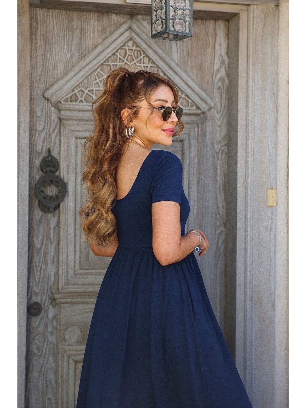 Lacivert Kadın Kısa Kollu Yuvarlak Yaka önden Yırtmaçlı Cepli Viskon Uzun Elbise-3