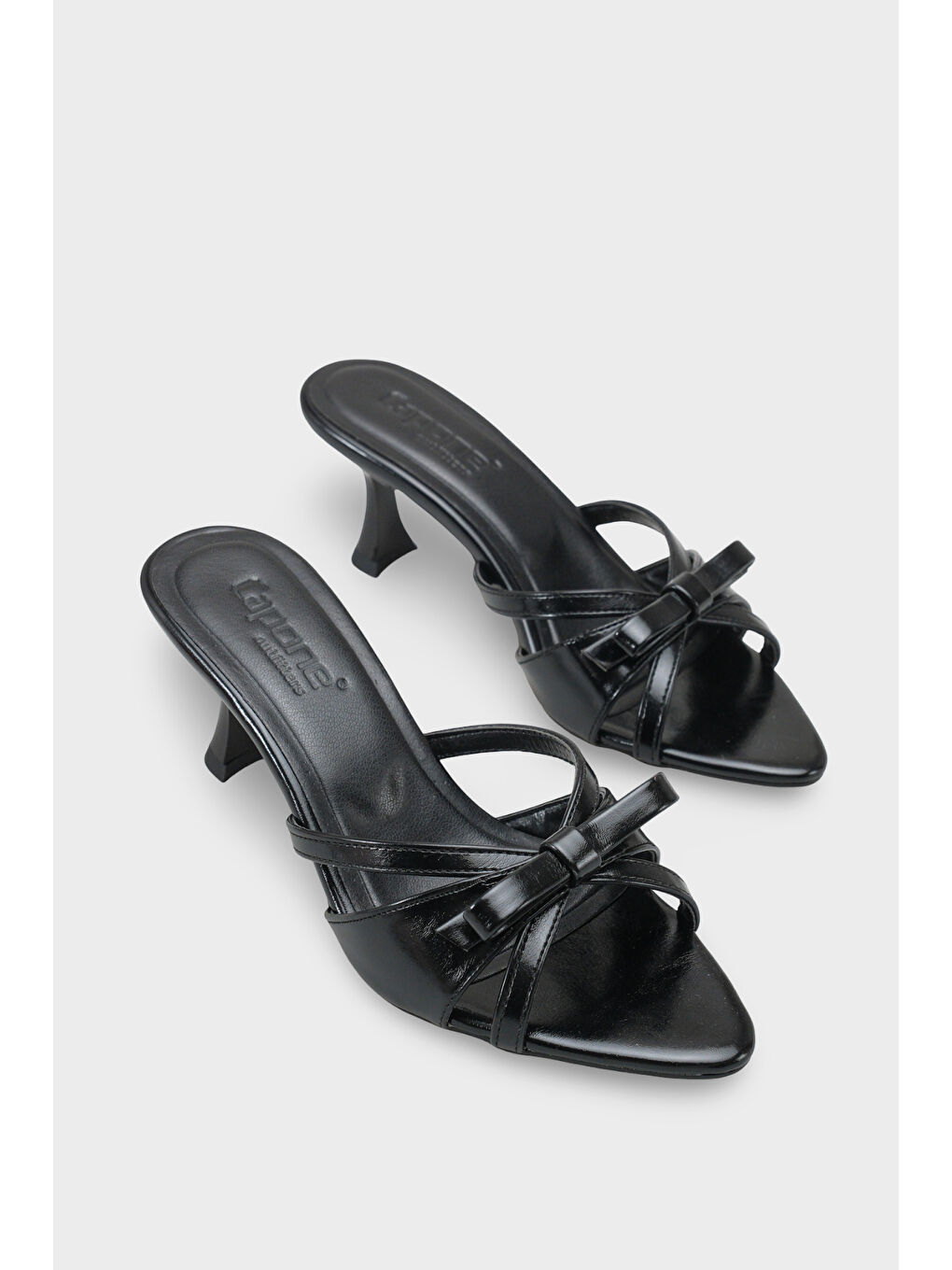 Siyah Holli Sivri Burunlu Bantlı Orta Topuklu Kadın Terlik-1