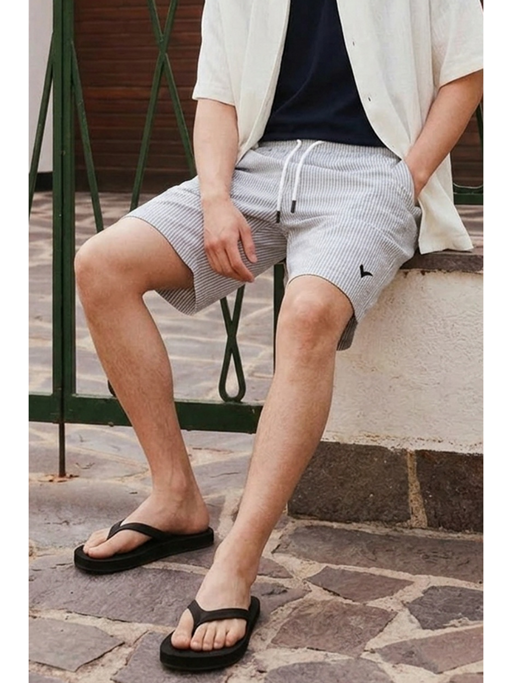 Erkek Regular Fit Beli Lastikli Çizgili Gri Şort-5