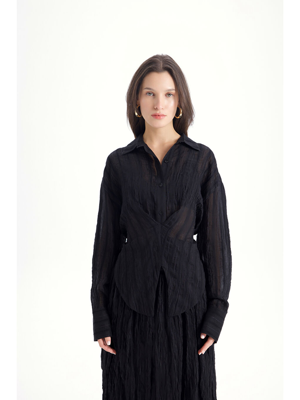 Vesper Üçgen Kesim Bağlamalı Siyah Gömlek-3