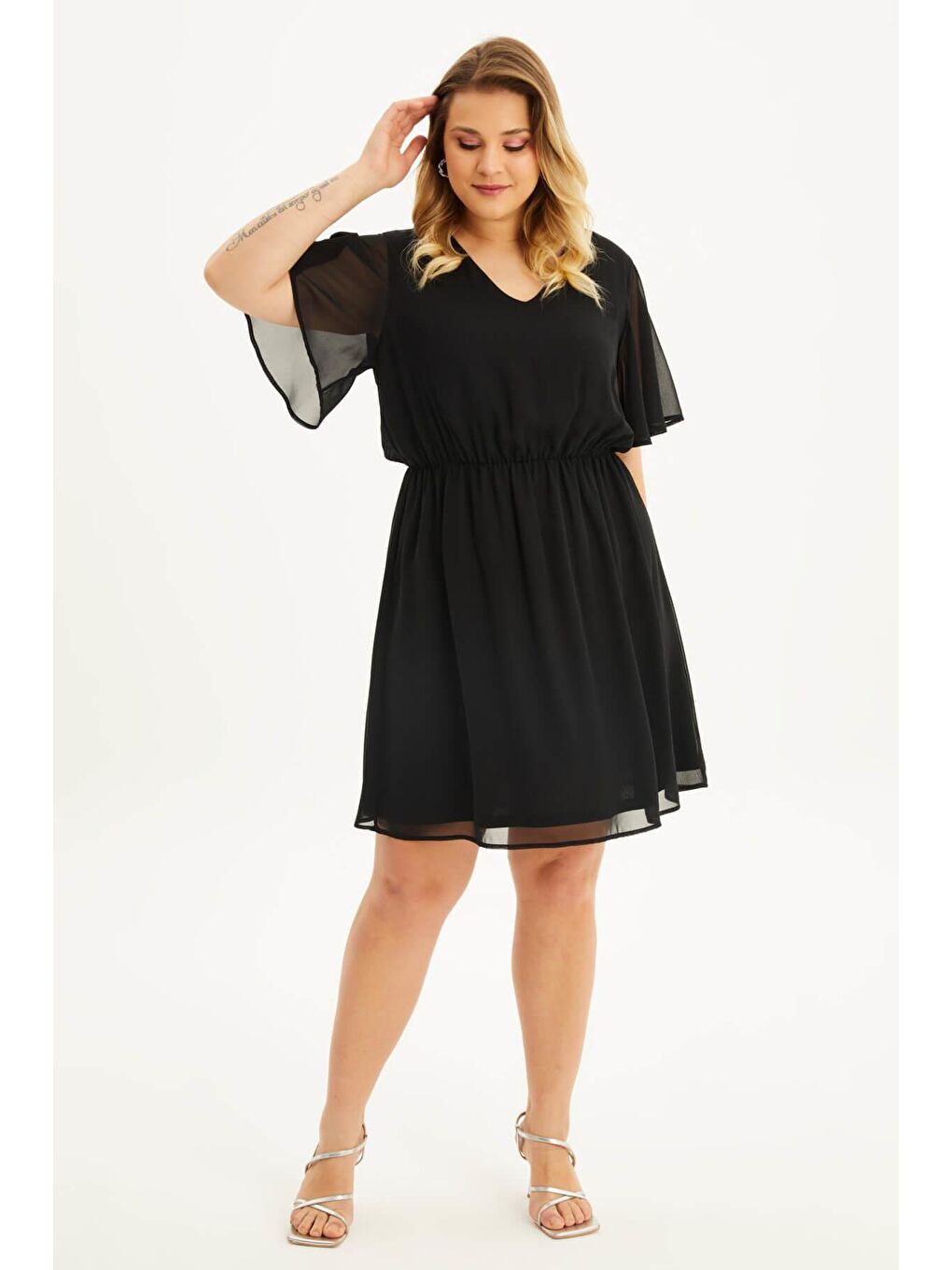 Siyah Astarlı Volanlı Şifon Elbise-1