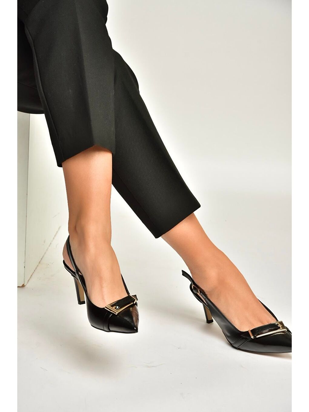 Siyah Kadın Topuklu Ayakkabı Y572110960-2
