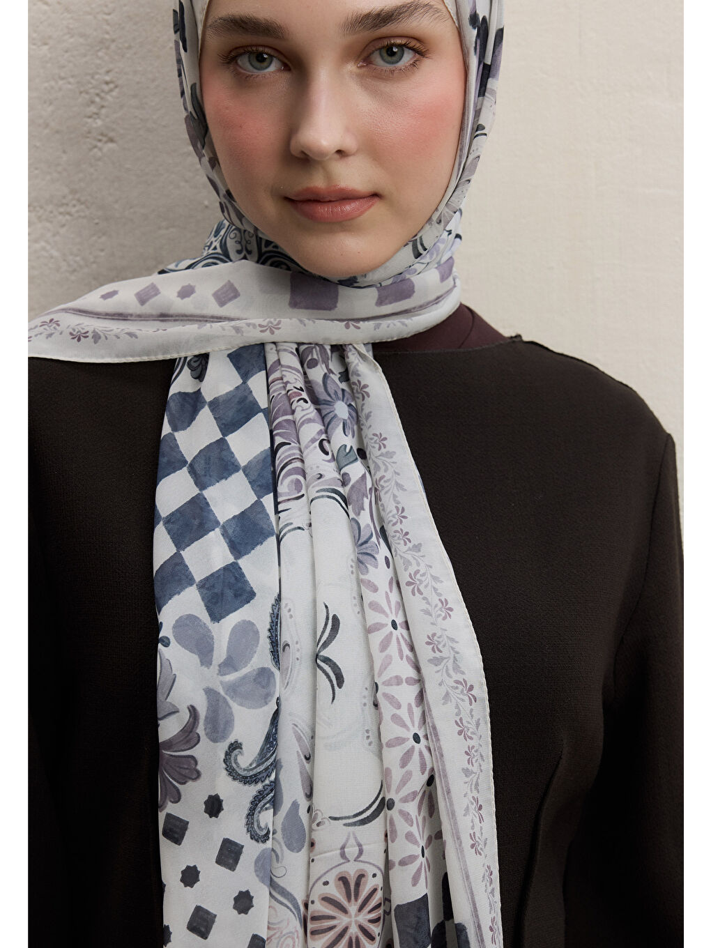 Bej Bella Desen İpek Krep Şal Taş-1