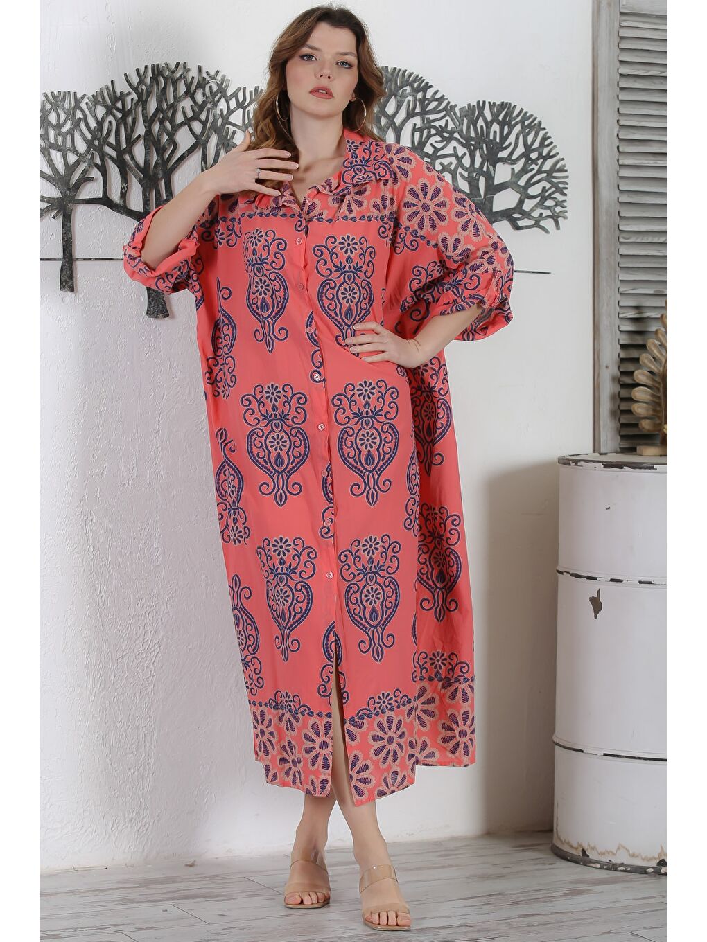 Kırmızı İtalyan Şeftali Rengi Gömlek Yaka Düğmeli 3/4 Kol Allover Baskılı Oversize Dokuma Elbise 130 72-2