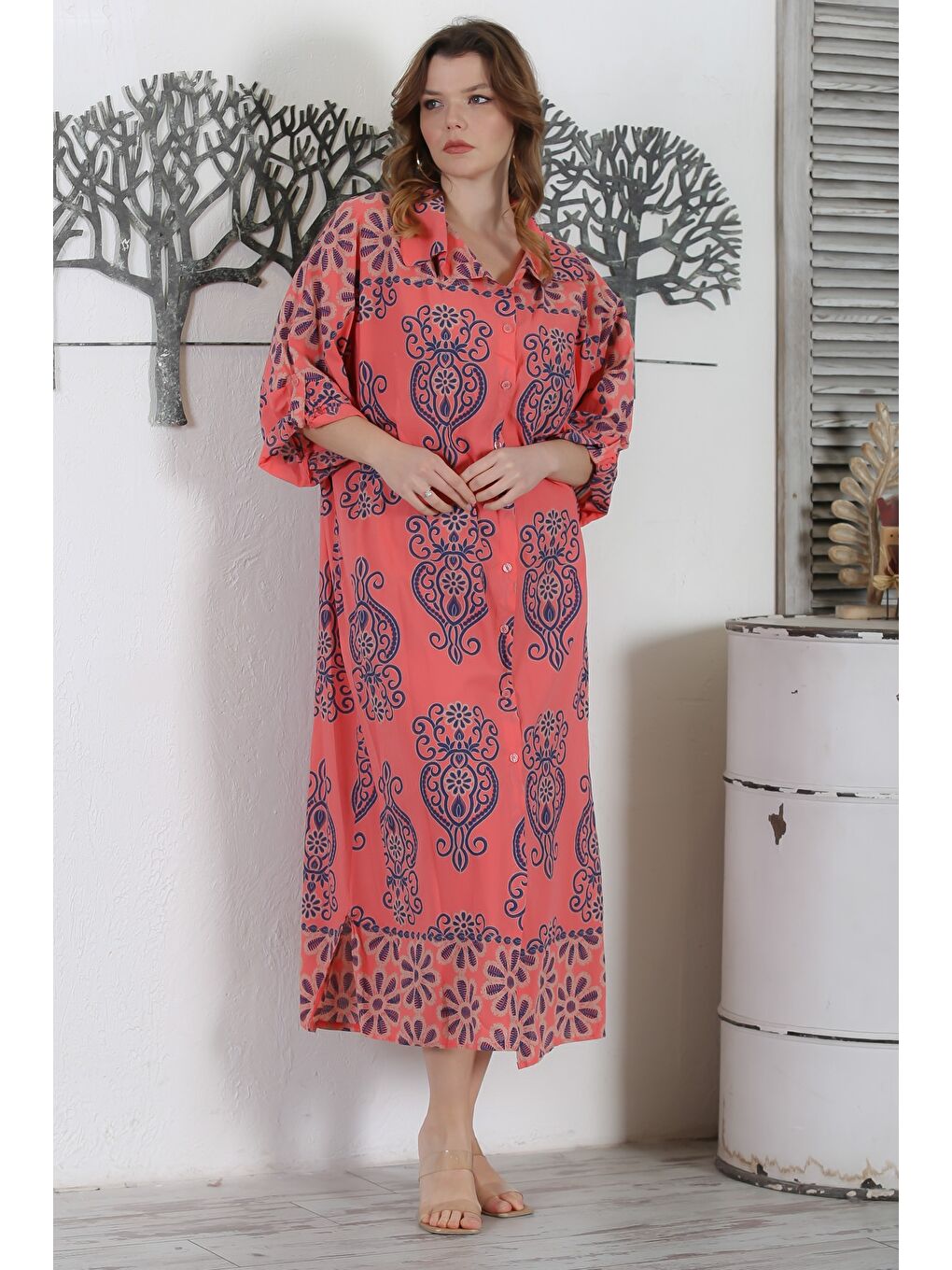 Kırmızı İtalyan Şeftali Rengi Gömlek Yaka Düğmeli 3/4 Kol Allover Baskılı Oversize Dokuma Elbise 130 72-3