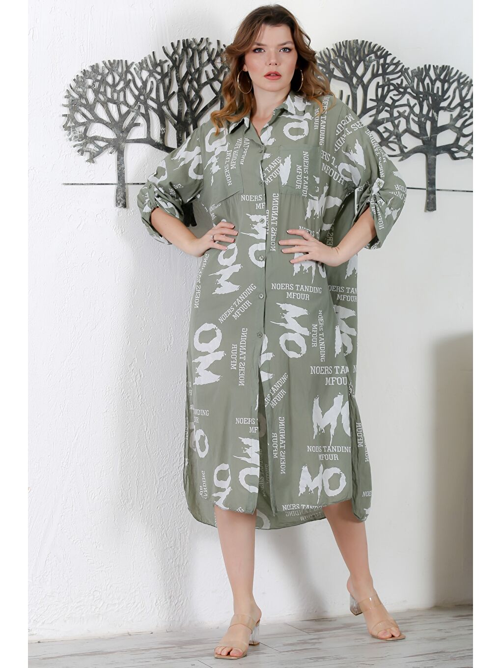 İtalyan Haki Gömlek Yaka Düğmeli Uzun Kollu Çift Cepli Allover Baskılı Dokuma Elbise 130 65
