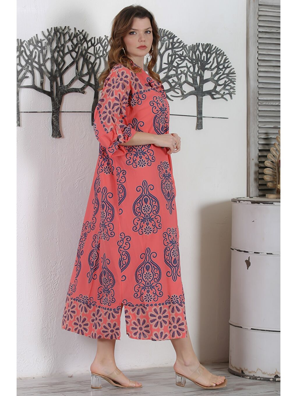 Kırmızı İtalyan Şeftali Rengi Gömlek Yaka Düğmeli 3/4 Kol Allover Baskılı Oversize Dokuma Elbise 130 72-6