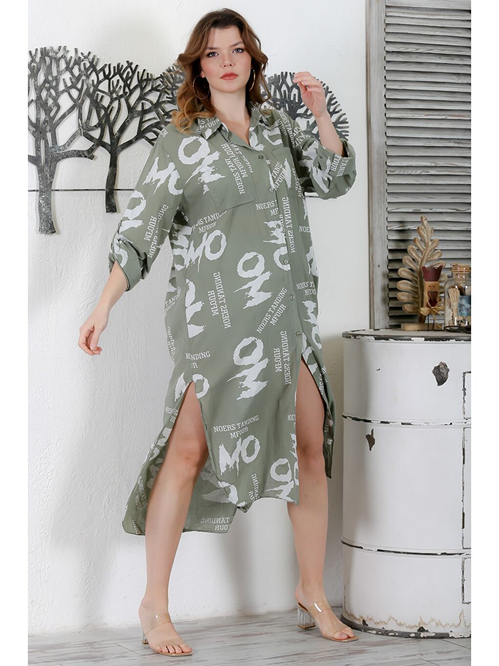 İtalyan Haki Gömlek Yaka Düğmeli Uzun Kollu Çift Cepli Allover Baskılı Dokuma Elbise 130 65-3