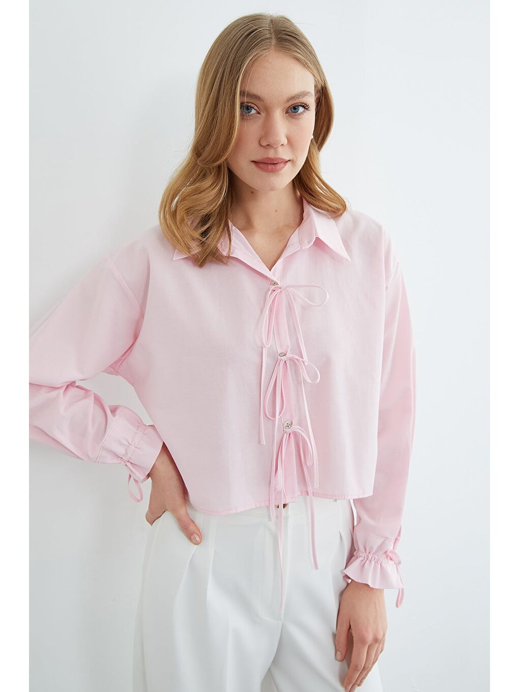 Pembe Önü Bağlamalı Düğmeli Crop Gömlek