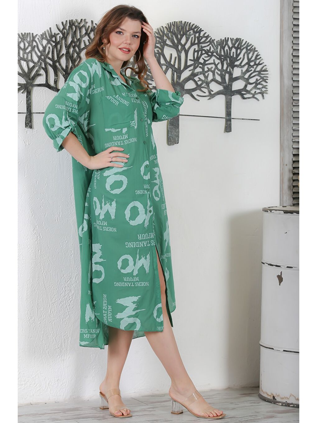 İtalyan Yeşil Gömlek Yaka Düğmeli Uzun Kollu Çift Cepli Allover Baskılı Dokuma Elbise 130 65-4