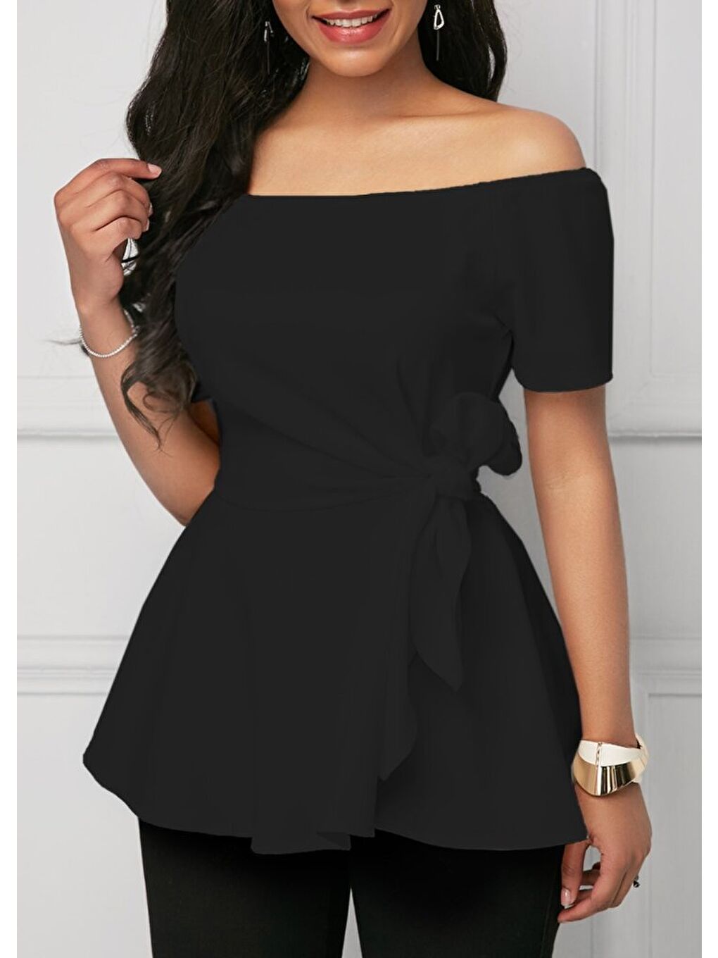 Siyah Kadın Kısa Kollu Madonna Yaka Yandan Bağlamalı Ithal Krep Bluz-1