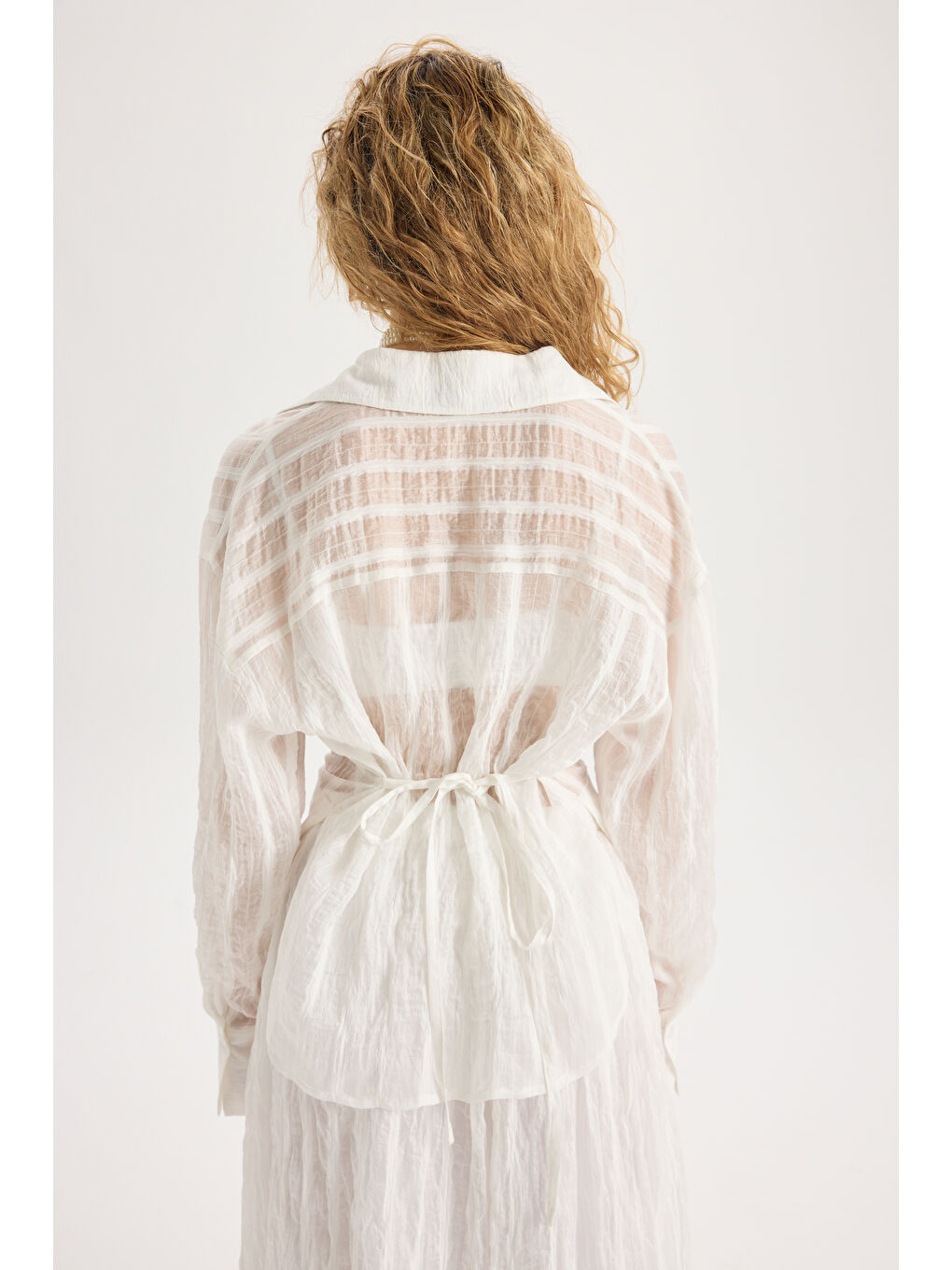 Vesper Üçgen Kesim Bağlamalı Ekru Gömlek-4