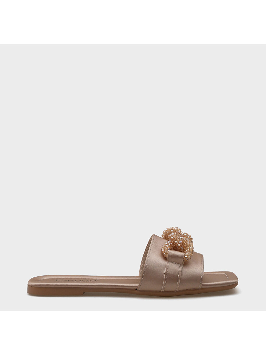 Bej Katlin Düz Topuklu Saten Taşlı Küt Burunlu Kadın Terlik