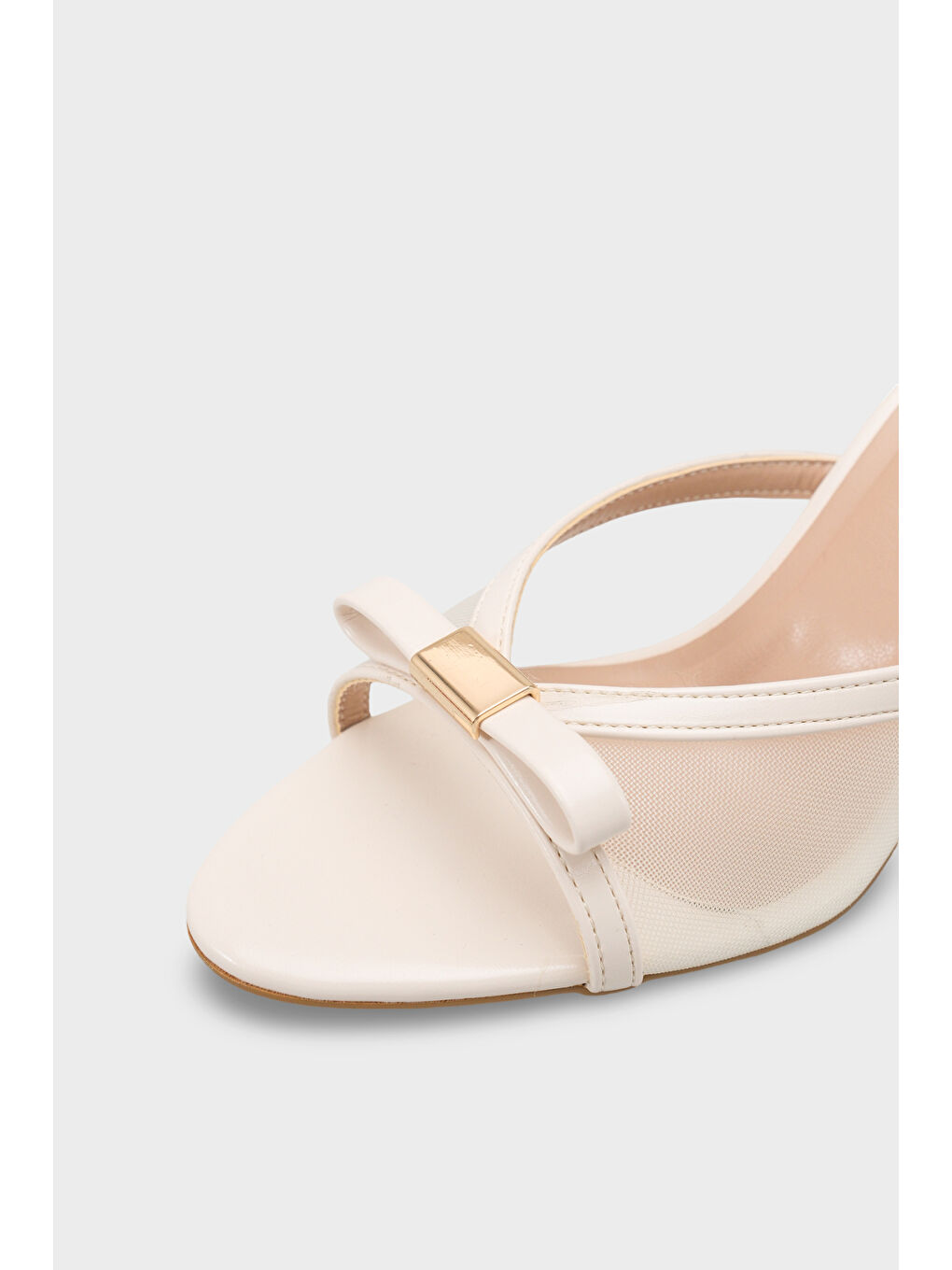 Ekru Robbi Sivri Burunlu Fileli Fiyonklu Orta Topuklu Kadın Terlik-2