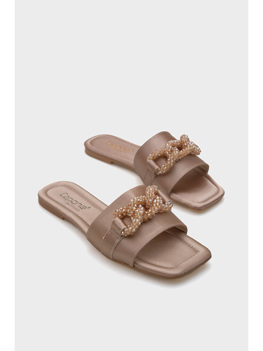 Bej Katlin Düz Topuklu Saten Taşlı Küt Burunlu Kadın Terlik-1