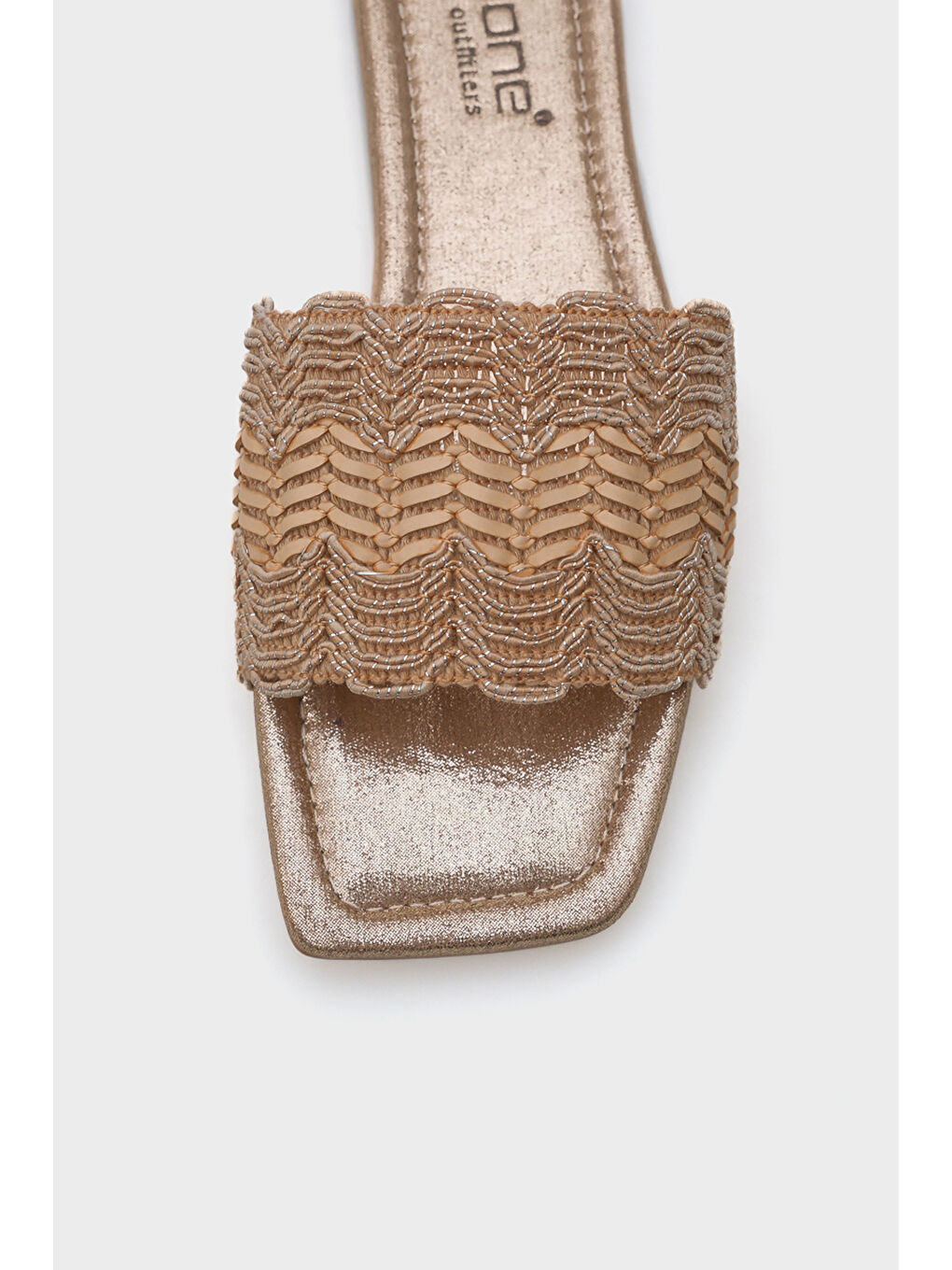 Kahverengi Katya Düz Topuklu Parlak Küt Burunlu Kadın Terlik-2