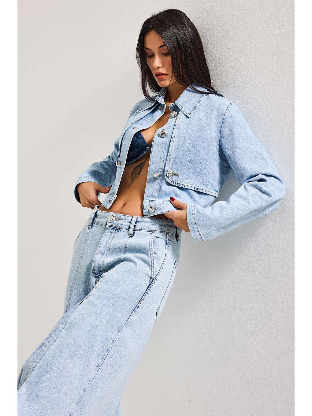 Mavi Kadın Jean Rengi 3s6-3 Crop Fit Düğmeli Özel Tasarım Denim Ceket-2