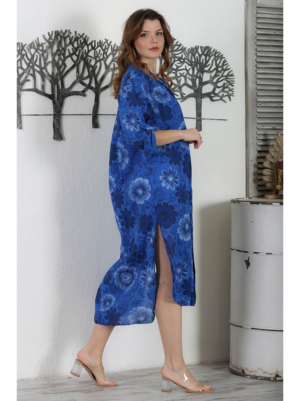 İtalyan Gece Mavisi Gömlek Yaka Düğmeli Uzun Kollu Çift Cepli Allover Baskılı Dokuma Elbise 130 65-4