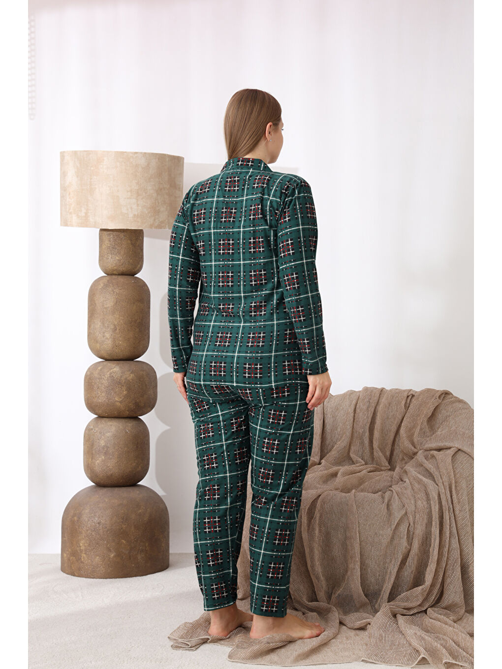 Yeşil Boydan Düğmeli Desenli Süet Kumaş Büyük Beden Kadın Pijama Takımı 550-4