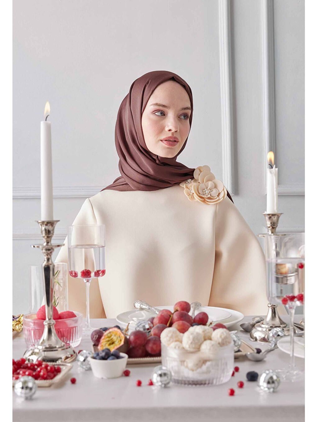 Kırmızı Janjanlı Şal Erik Çürüğü