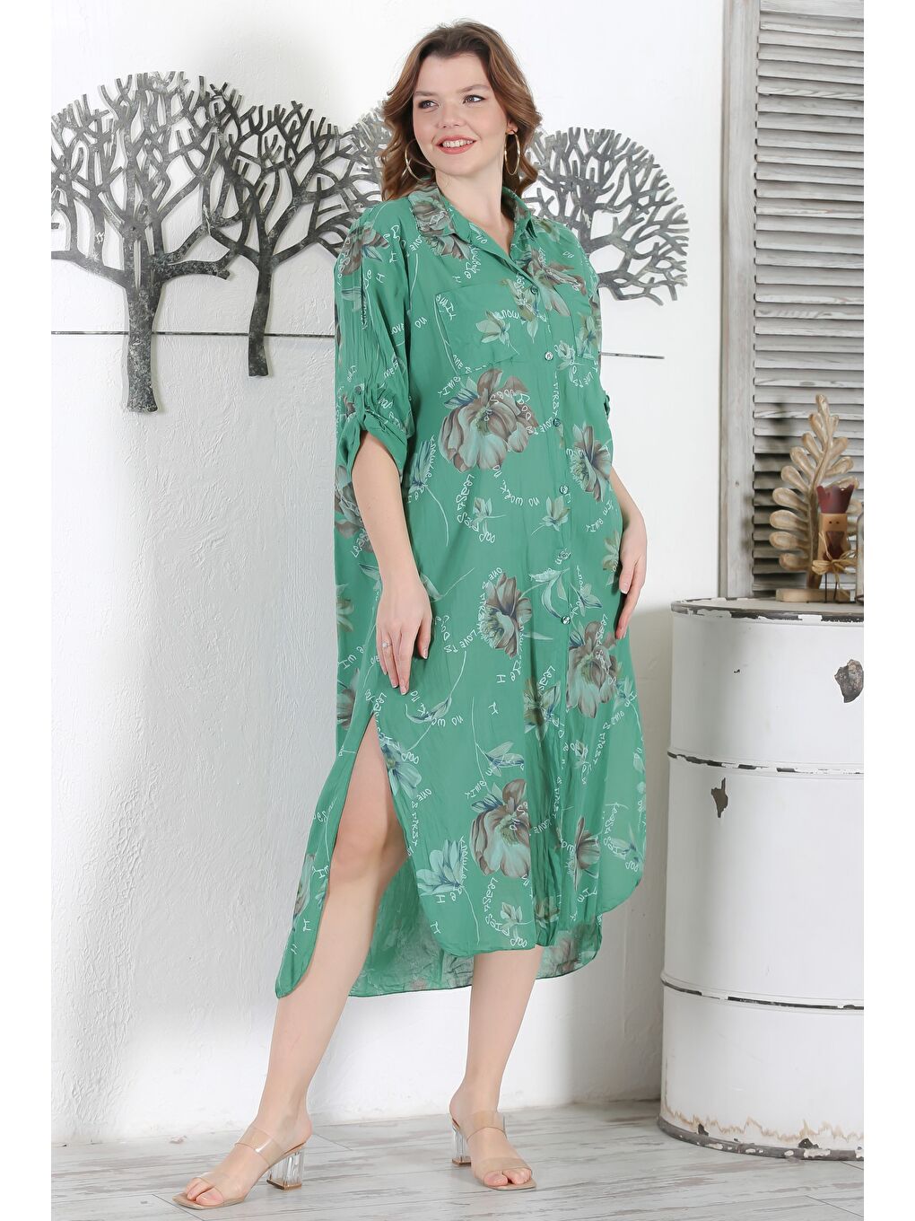 İtalyan Yeşil Gömlek Yaka Düğmeli Uzun Kollu Çift Cepli Allover Baskılı Dokuma Elbise 130 65-4