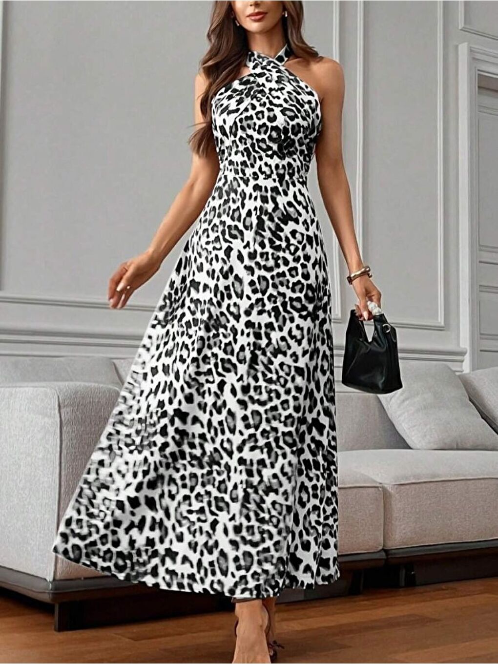 Siyah Kadın Omuzlardan Açık Boyundan çapraz Bağlama Detaylı Süprem Elbise-2