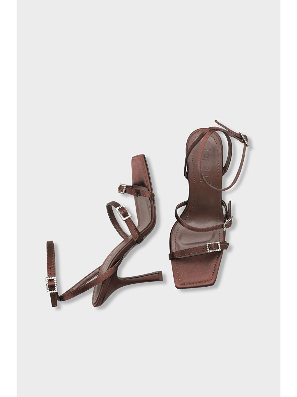 Kahverengi Connie Küt Burunlu Bilekten Bantlı Taşlı Tokalı Orta Topuklu Kadın Ayakkabı-4