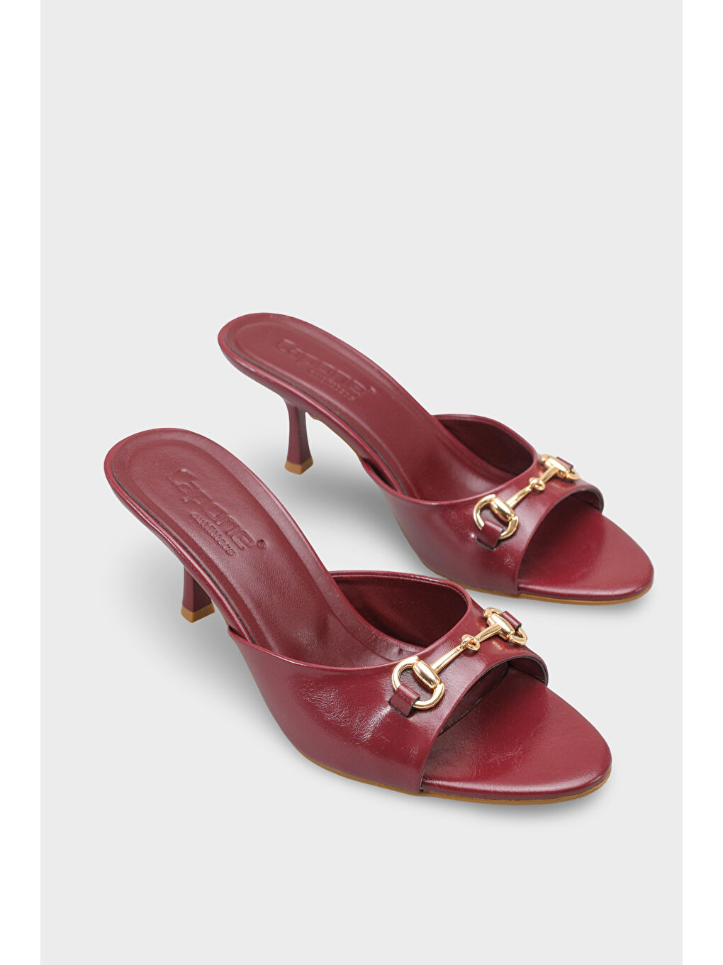 Bordo Irena Sivri Burunlu Metal Tokalı Orta Topuklu Kadın Terlik-1