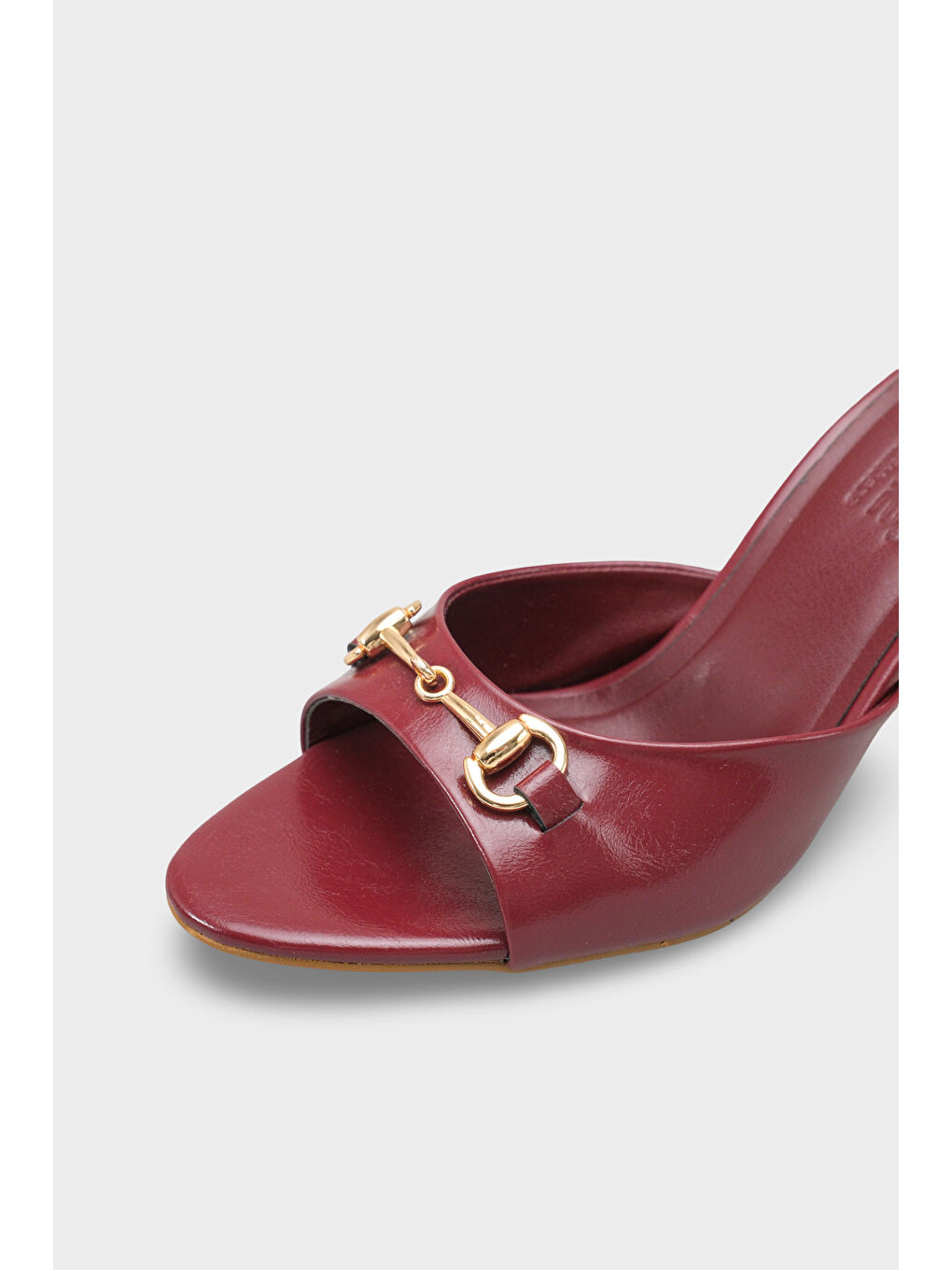 Bordo Irena Sivri Burunlu Metal Tokalı Orta Topuklu Kadın Terlik-2