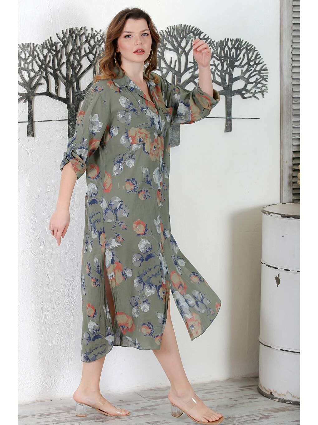 İtalyan Haki Gömlek Yaka Düğmeli Uzun Kollu Çift Cepli Allover Baskılı Dokuma Elbise 130 65